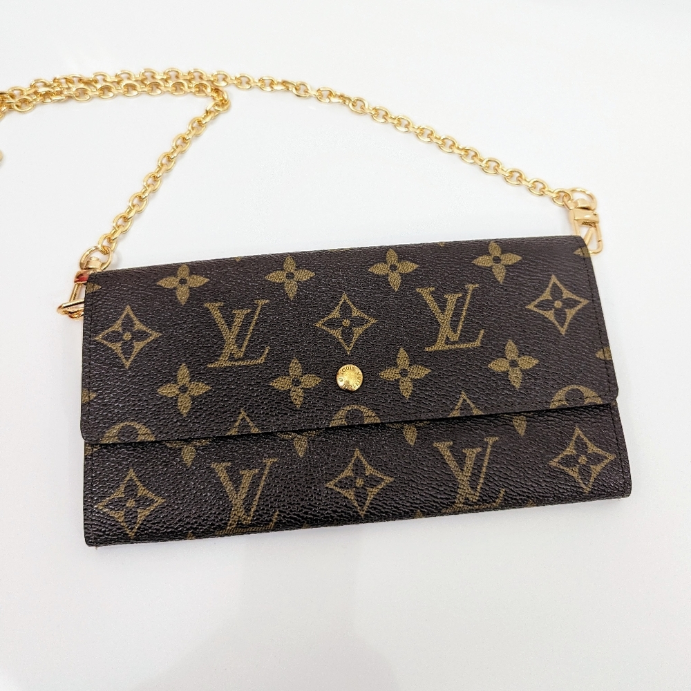 ✨ Louis Vuitton ✨ Sarah Long bifold wallet monogram converted to crossbody - Picture 6 of 14